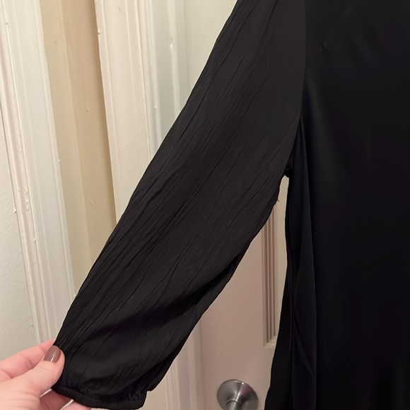 LOFT lightweight Boho style blouse. Black. Knit back. EUC! Size Large. - Picture 12 of 13